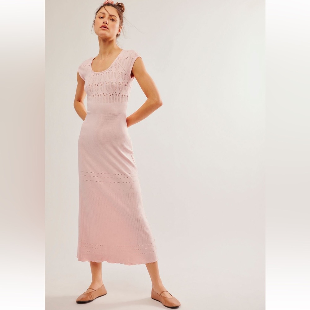 Elegant Pink Knit Dress